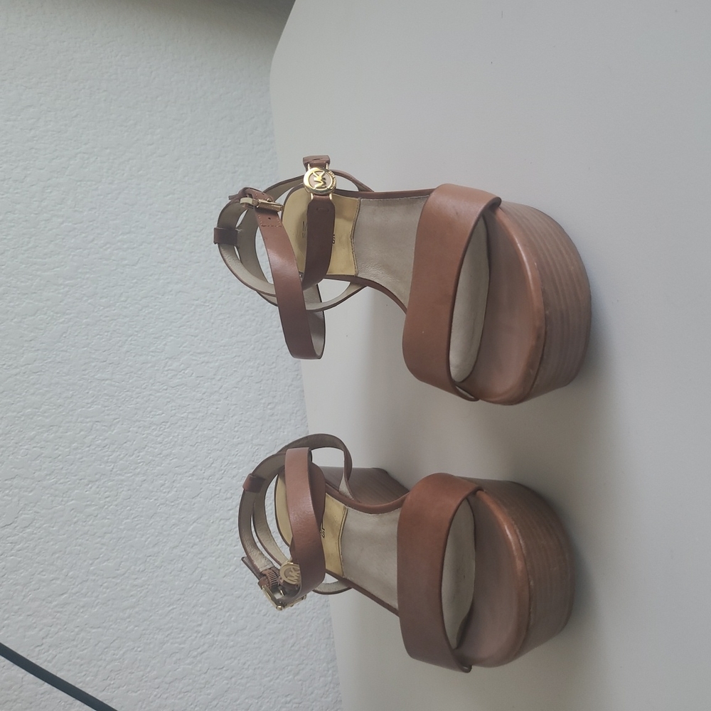 Michael kors platforms - Picture 2 of 4